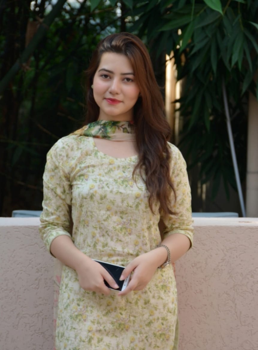 Dr Kainat Hazrat